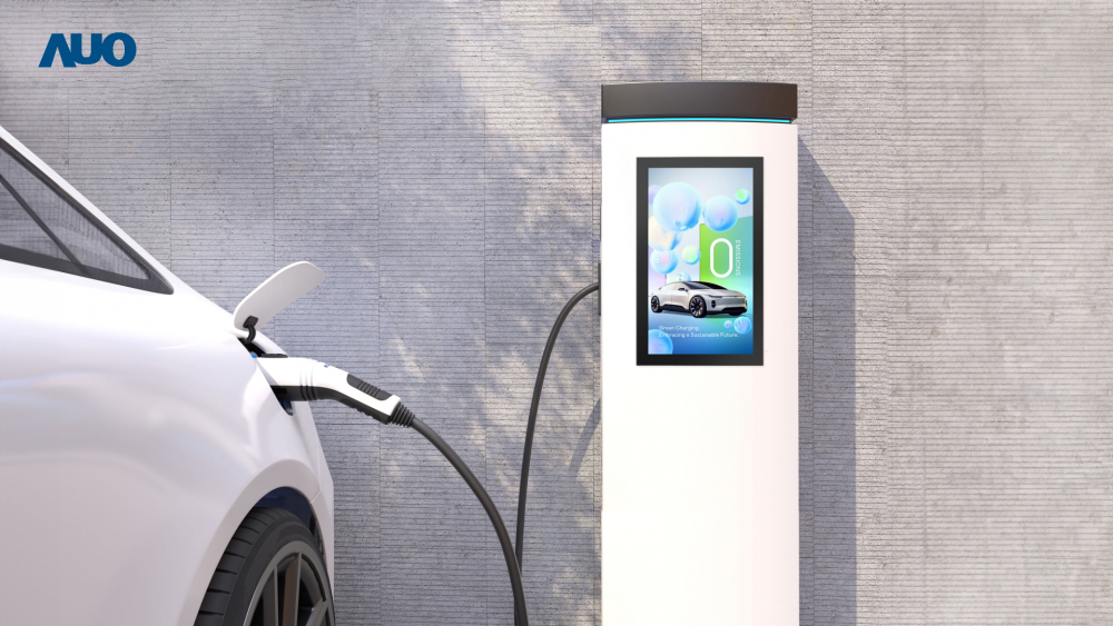友達〝EVSE車用充電樁解決方案〞專為電動汽車充電樁設計，具有高亮度、克服戶外艱難環境的耐溫、耐紫外線等特性，並搭載散熱性及擴充性強的高效能工業電腦，可實現人機互動訴求，如資訊顯示、支付等應用