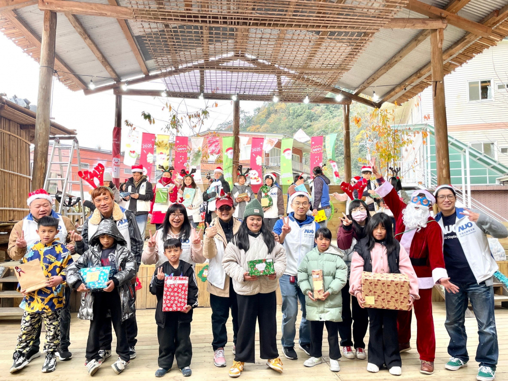 友達永續基金會號召「圓夢計畫」行動連續23年，由同仁凝聚內部愛心與資源送往偏鄉，累積為逾萬名兒童圓夢，實踐友達共創共好的永續精神。
