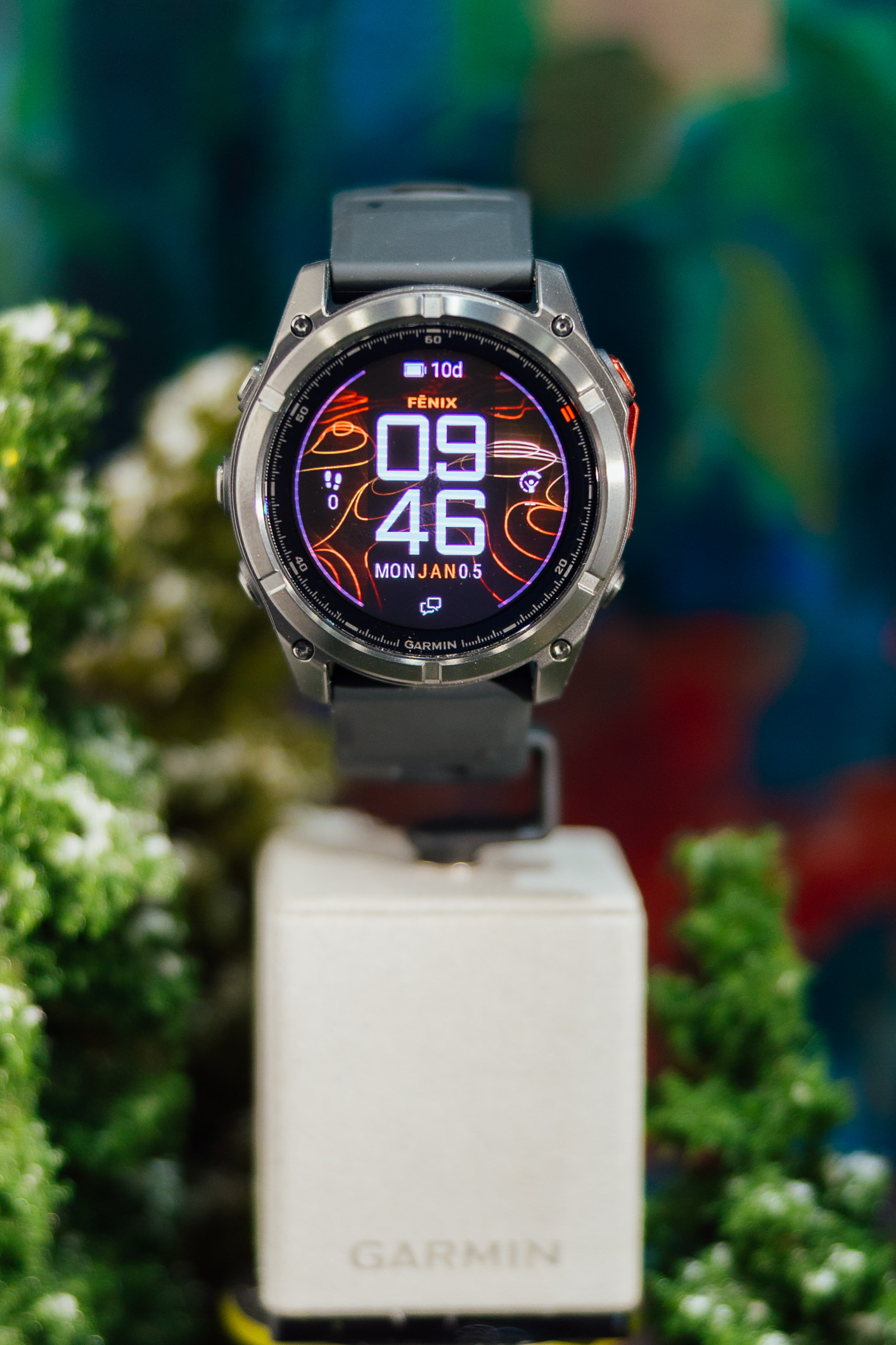 现场同步展出开云电竞携手Gamin推出的全球首款Micro LED智慧手表&mdash;&mdash;fēnix 8 Pro MicroLED，具备超高亮度与细腻画质，即使在强烈日照下亦能清晰显示，满足户外运动及时尚生活的多元需求。